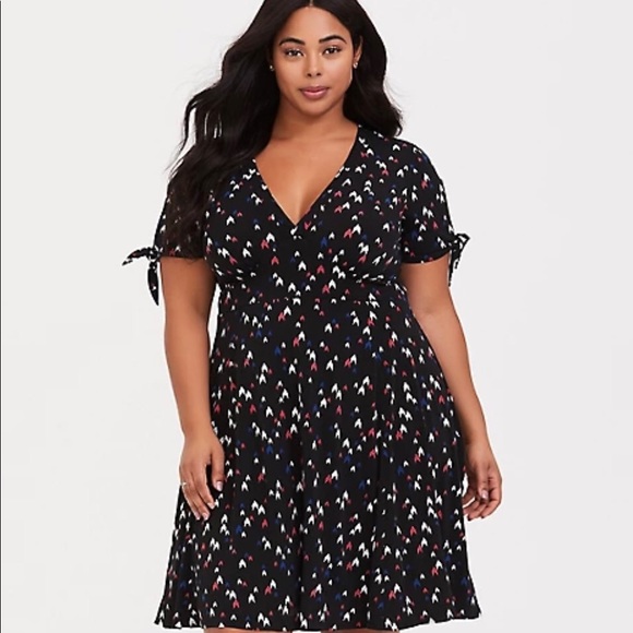 torrid Dresses & Skirts - Black Chevron Dress